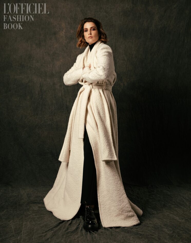 _COBIE_SMULDERS photo retouched a