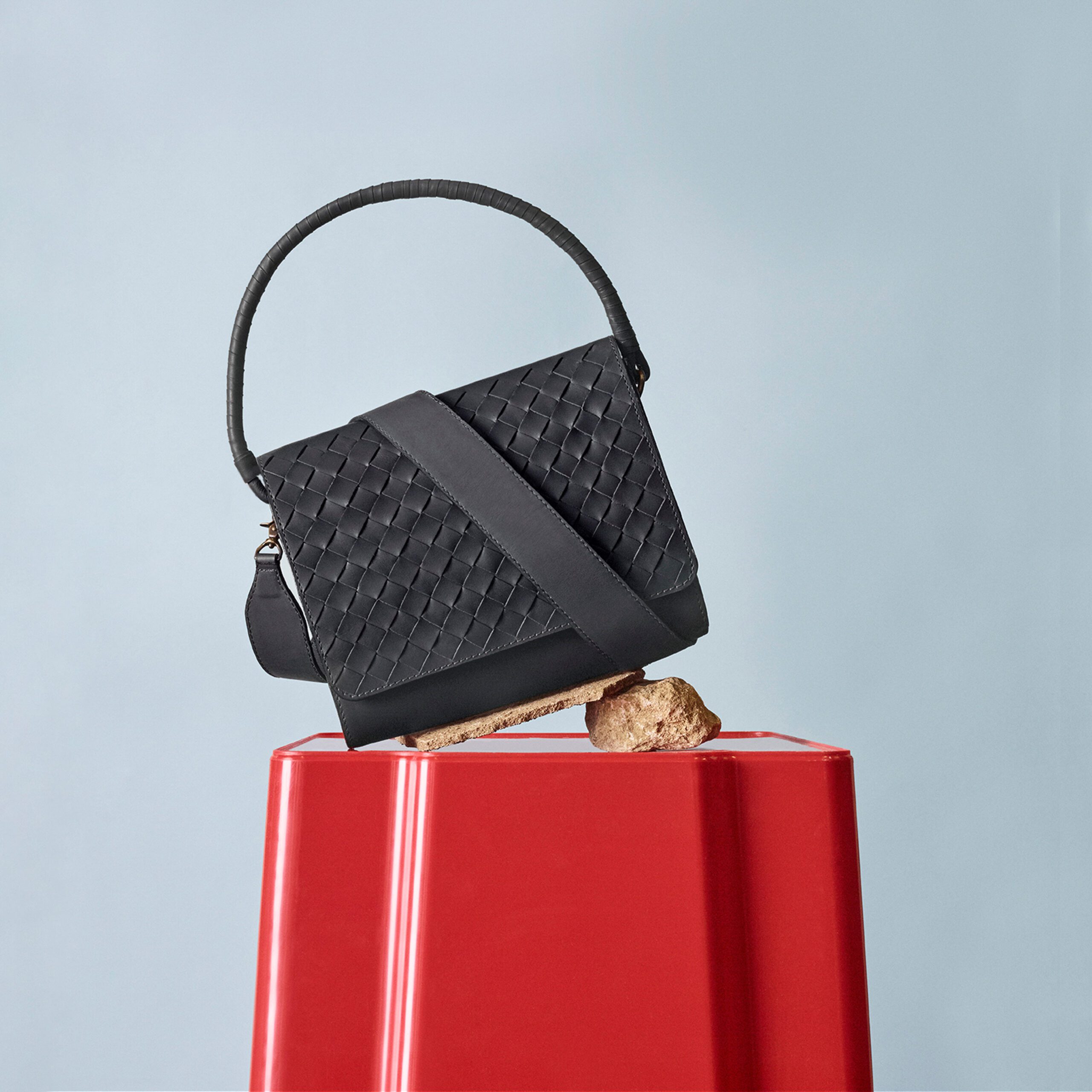 Black d174021 crop copy 2